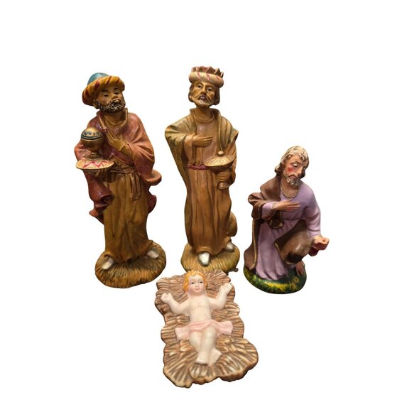Vintage Nativity Scene Figurines Ceramic Set Of 4 - Picture 10 of 10